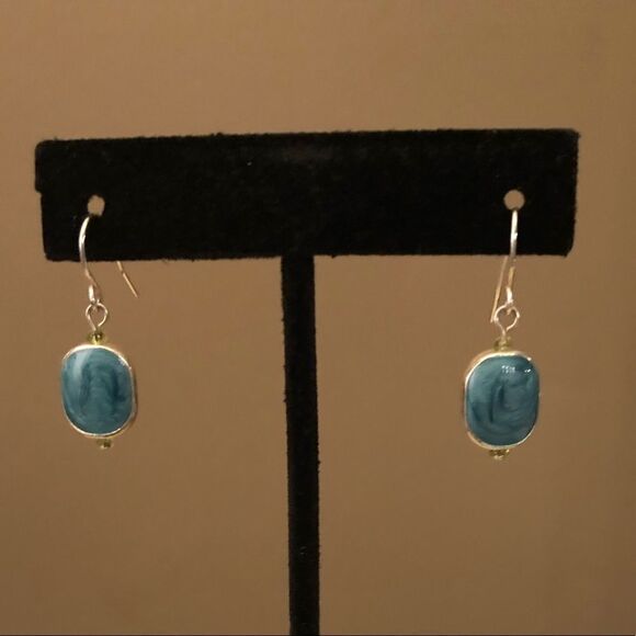 6/$30 Bundle| Dangle Earrings - Picture 1 of 2